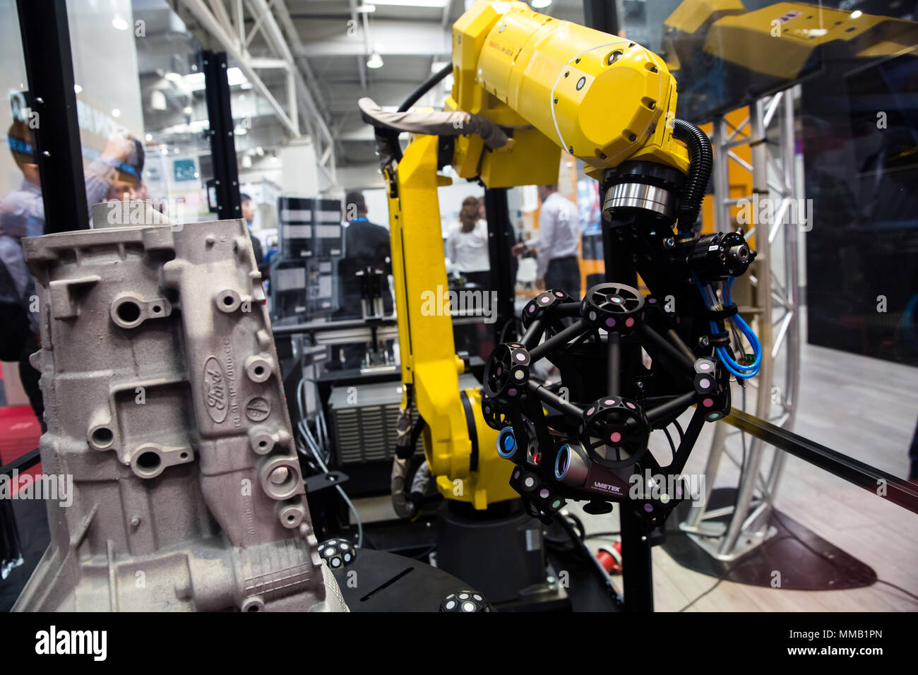 Hanovre, Allemagne - Avril 2018 : avec bras de robot MetraSCAN 3D Système de balayage du CGM sur Messe de Hanovre, Allemagne Banque D'Images