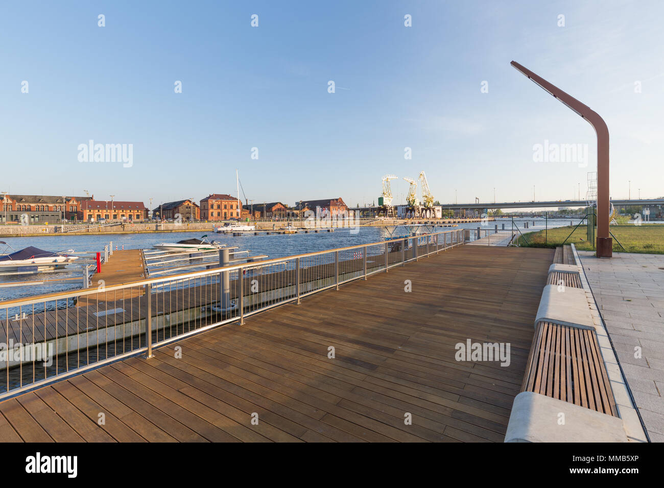 Szczecin. port urbain sur les boulevards Banque D'Images