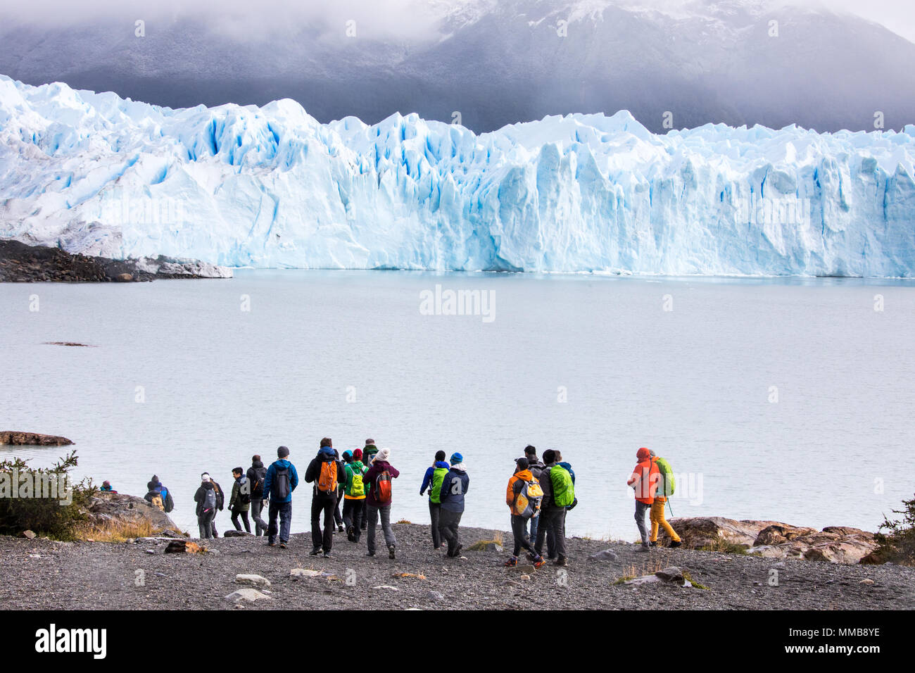 Randonnées sur le glacier Perito Moreno, Parque Nacional Los Glaciares, Argentine Banque D'Images