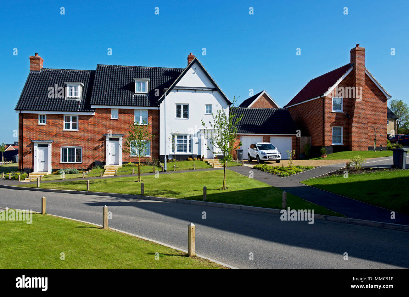 Priors" Grange, un développement de nouveaux logements par Hopkin's Homes, Aylesbury, Suffolk, Angleterre, Royaume-Uni Banque D'Images