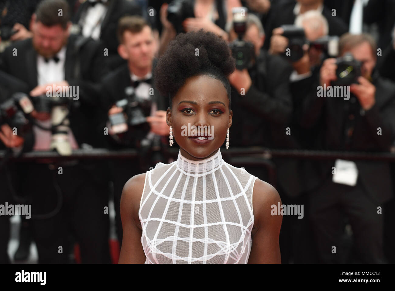 Cannes, France. 10 mai 2018 - Cannes, France : Lupita Nyong'o assiste à la 'Désolé Angel' premiere pendant le 71e festival de Cannes. Credit : Idealink Photography/Alamy Live News Banque D'Images