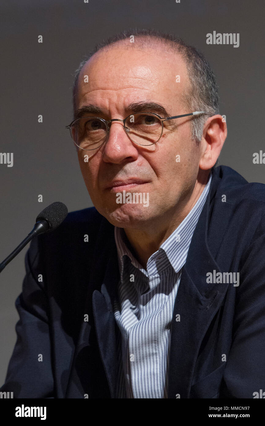 Torino, Italie. 10 mai 2018. Le réalisateur italien Giuseppe Tornatore est invité de la Foire du livre de Turin Crédit : Marco Destefanis/Alamy Live News Banque D'Images