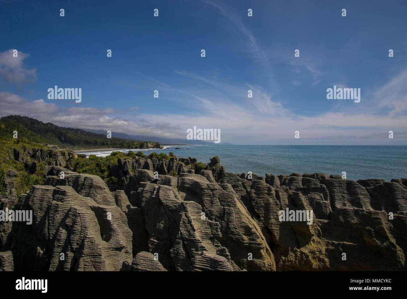 Vue sur la Pancake Rocks, NZ Banque D'Images