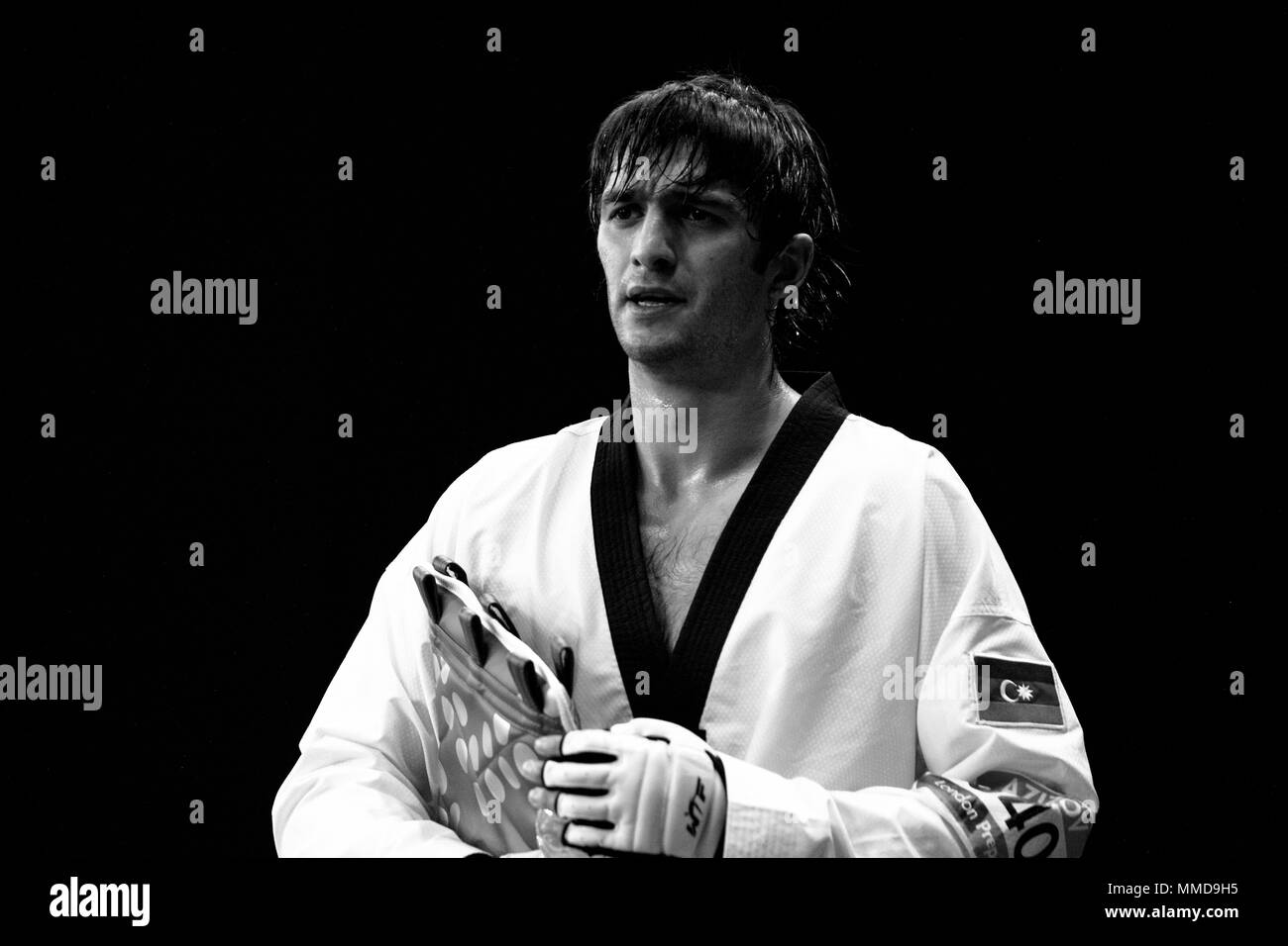 Ramin Azizov de l'Azerbaïdjan contre Alberto Celestrin d'Allemagne en compétition chez les hommes - 80kg catégorie au cours des Jeux Olympiques 2012 de Londres se prépare à l'événement Test ExCel Arena, London 4 Décembre 2011 Banque D'Images