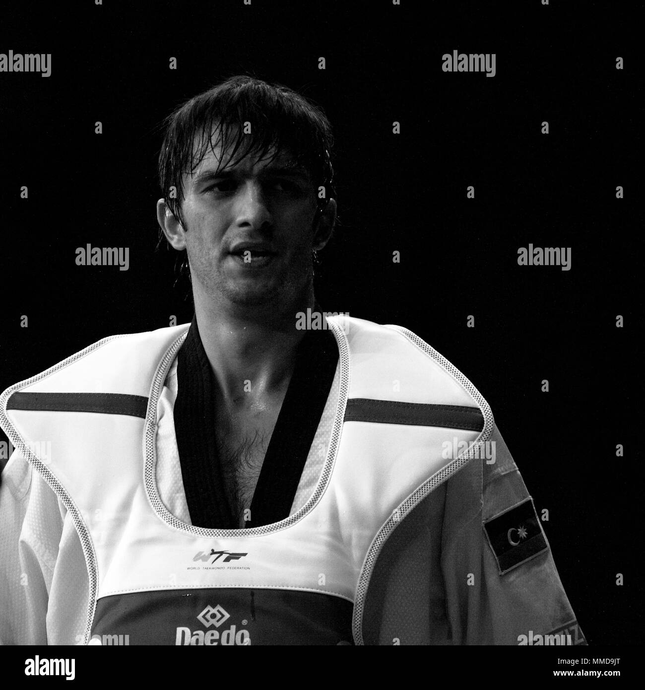 Sang Bin Lee de la Corée contre Azizov Ramin d'Azerbaïdjan en compétition chez les hommes - 80kg catégorie au cours des Jeux Olympiques 2012 de Londres se prépare à l'événement Test ExCel Arena, London 4 Décembre 2011 Banque D'Images