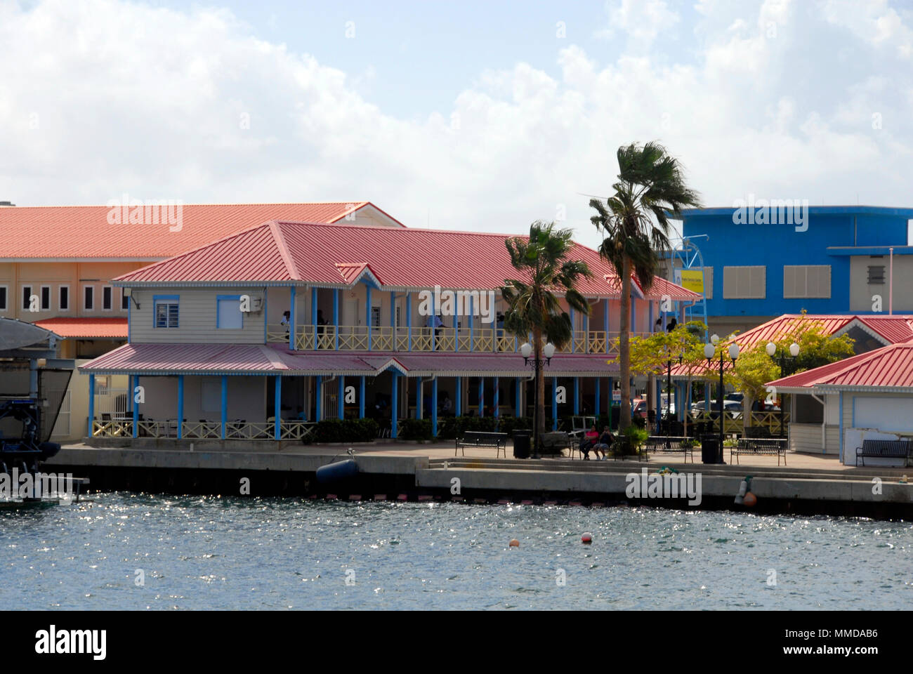Hébergement au bord de l'eau, Simpson Bay, St Martin, Caraïbes Banque D'Images