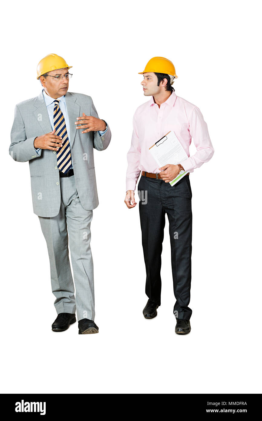 Deux hommes architectes, ingénieur à marcher ensemble à parler de planification discussion New-Project Banque D'Images