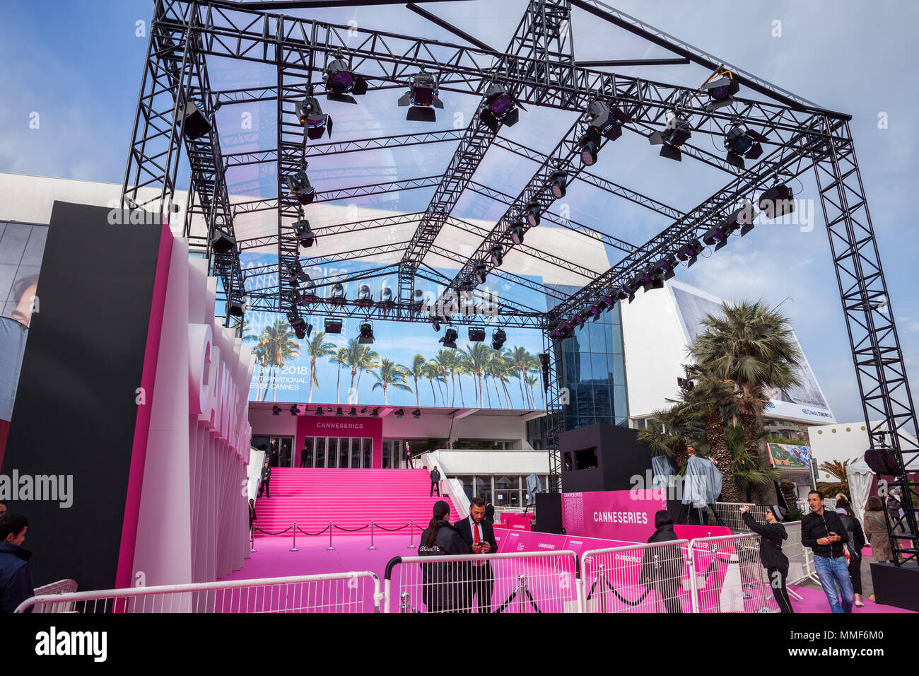 Cannes Festival International Series le 4 avril à 11, 2018, entrée de l'édifice Banque D'Images