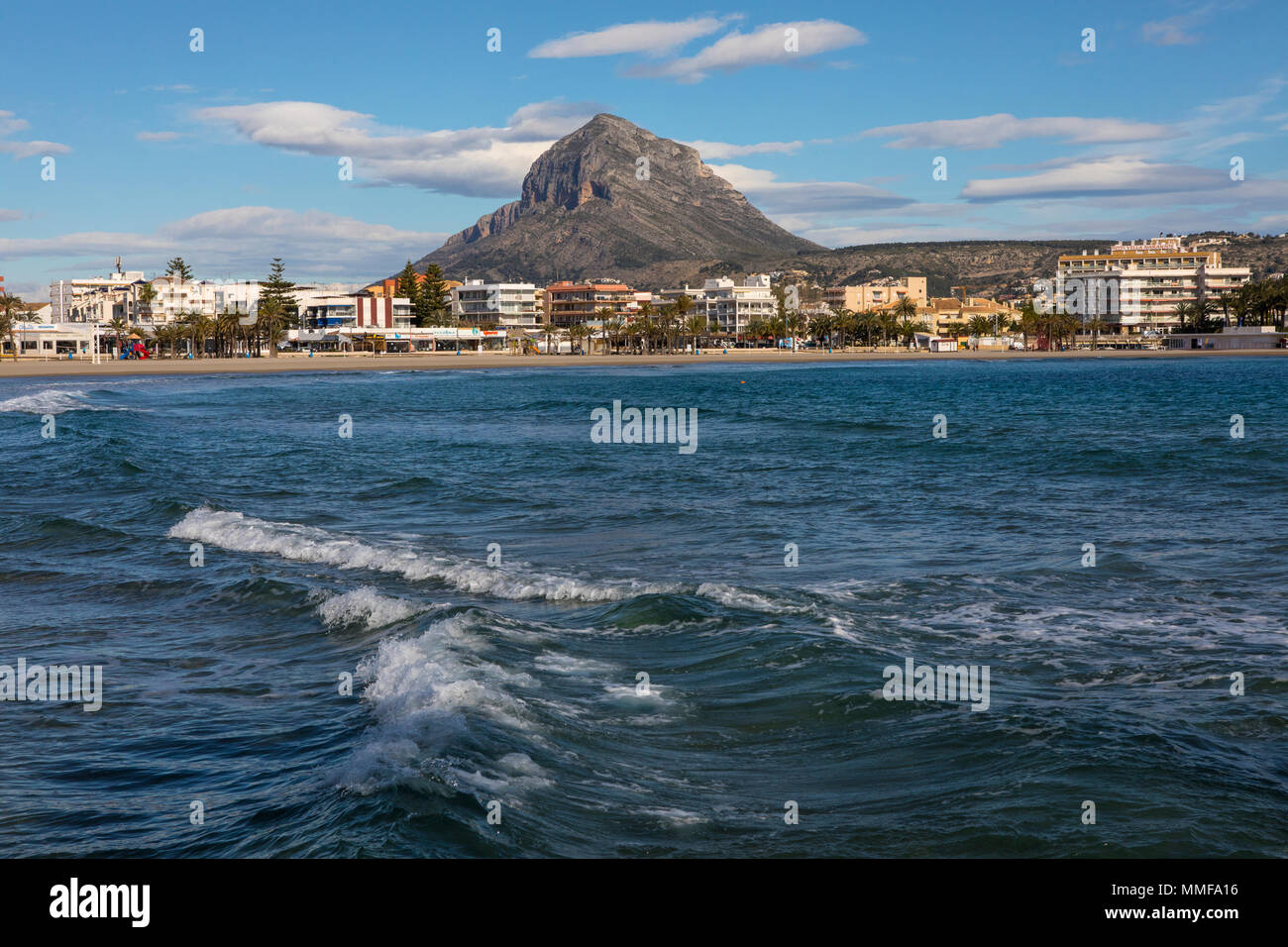 XABIA, ESPAGNE - 12 avril 2018 : une vue magnifique de la montagne Montgo, situé à Javea en Espagne, le 12 avril 2018. Il est également connu sous le nom de Elephan Banque D'Images