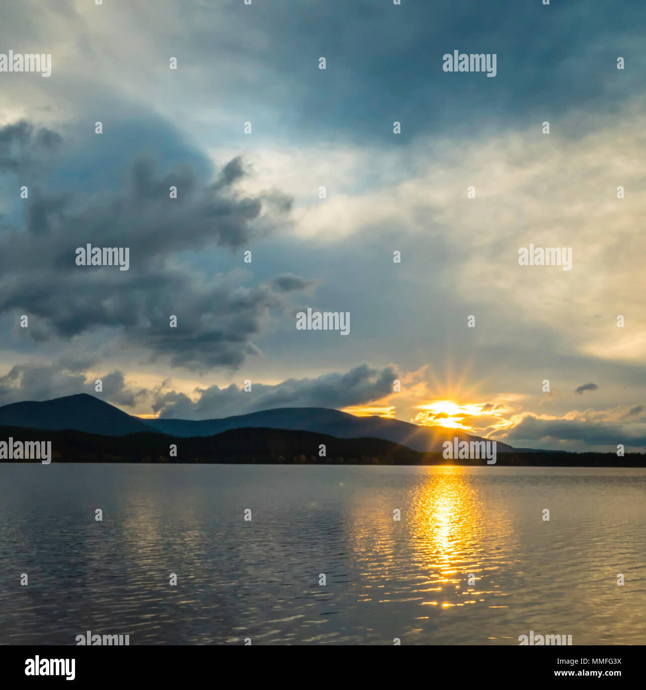 Il suffit de penser aux mots merveilleux vous pourriez mettre dans le ciel de l'espace cette photo pour faire passer votre message en vie Banque D'Images