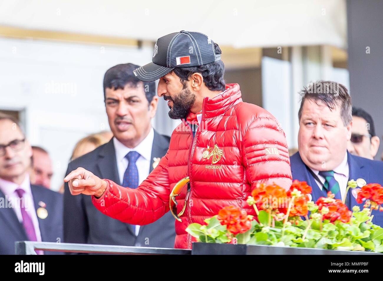 Windsor, Royaume-Uni. 11 mai 2018. Jour 3. Royal Windsor Horse Show. Windsor. Dans le Berkshire. UK. L'Endurance. Gagnant. Al Khalifa Hh Sh Al Nasser Bin Hamad. BHR. Son Altesse Royale la Reine Elizabeth ll. 11/05/2018. Credit : Sport en images/Alamy Live News Banque D'Images