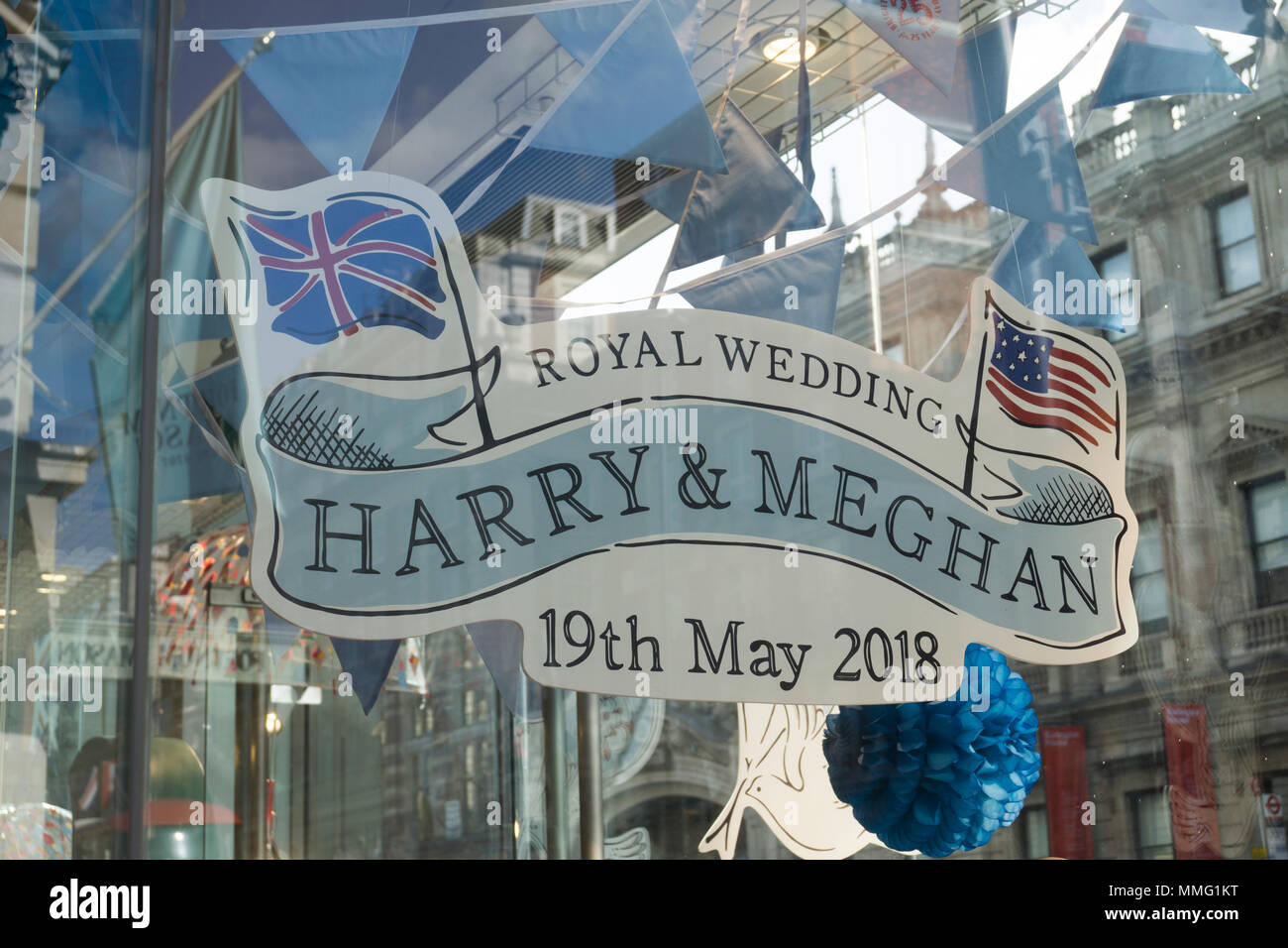 Londres, Royaume-Uni - 11 MAI 2018 : célébration de la présentation en magasin mariage du prince Harry et Meghan markle. Banque D'Images