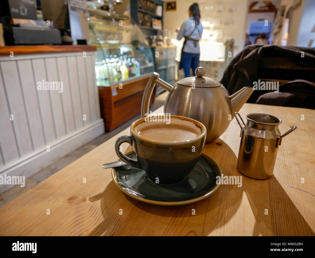 Tasse de thé tasse de thé et en Angleterre Derbyshire chambres Banque D'Images