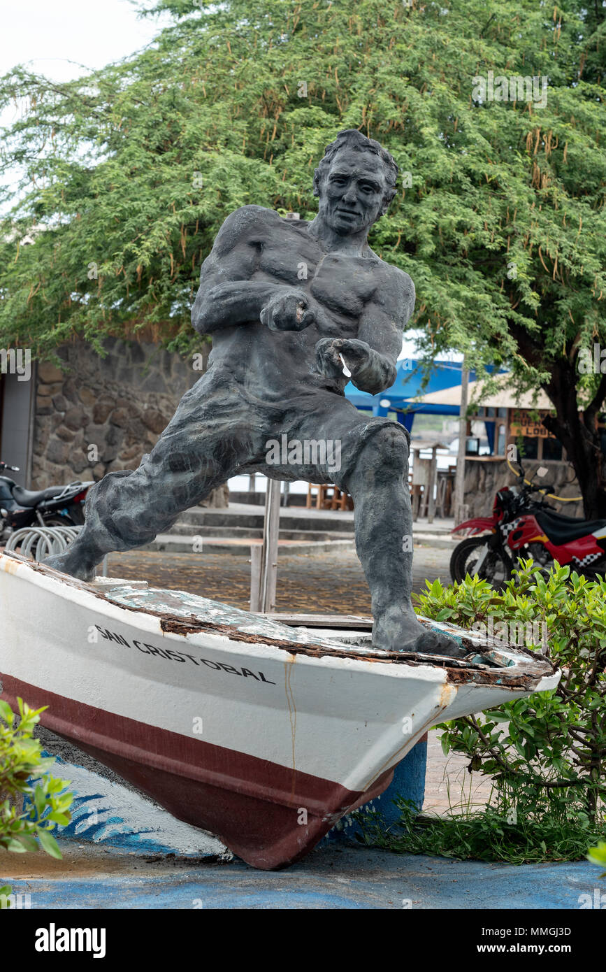 Statue Marin, Puerto Baquerizo Moreno, San Cristobal Island, îles Galapagos, en Équateur. Banque D'Images