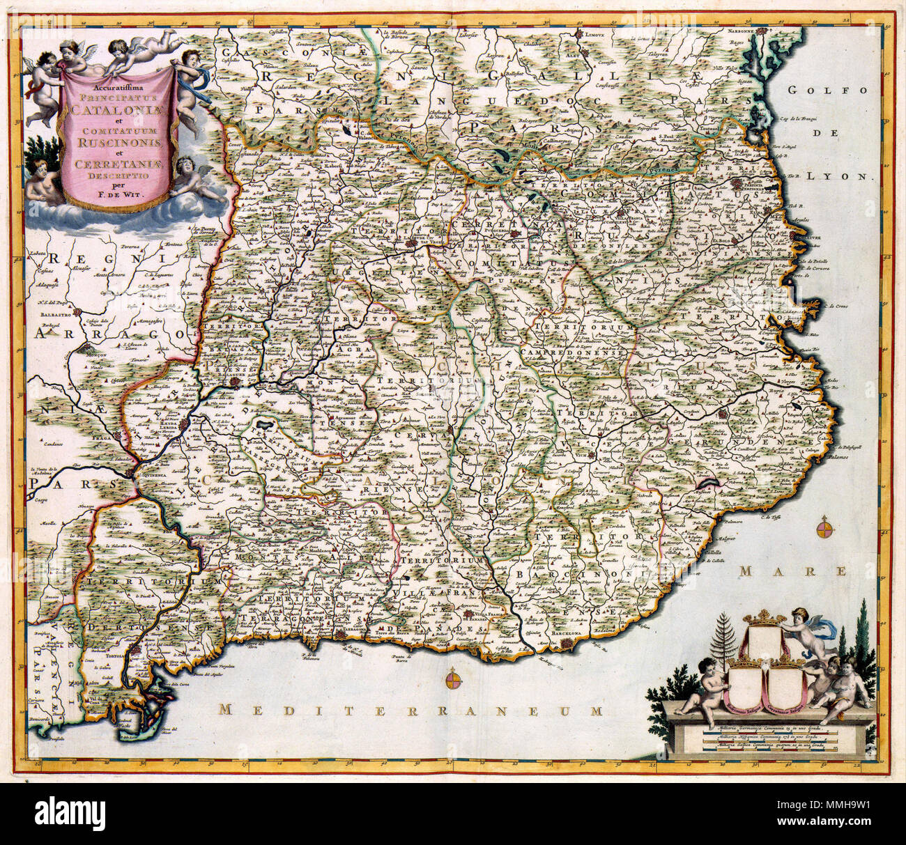 . Nederlands : De kaart werd dans aan het einde van de 17de eeuw uitgegeven door Frederik de Wit (1630-1706). De Wit cette kopieerde kaart naar een voorbeeld van Willem Jansz. Blaeu (1571-1638) UIT 1635. Blaeu, op zijn beurt, bediende zich van oorspronkelijk kaartmateriaal kartograaf van de Portugais Joao Baptista Lavanha (1582-1624). Anglais : La carte de la Catalogne a été publié à la fin du 17ème siècle par Frederik de Wit (1630-1706). De Wit copié le site après un exemple par Willem Jansz. Blaeu (1571-1638) à partir de 1635. Blaeu pour sa partie utilisée les cartes originales du cartographe portugais Banque D'Images