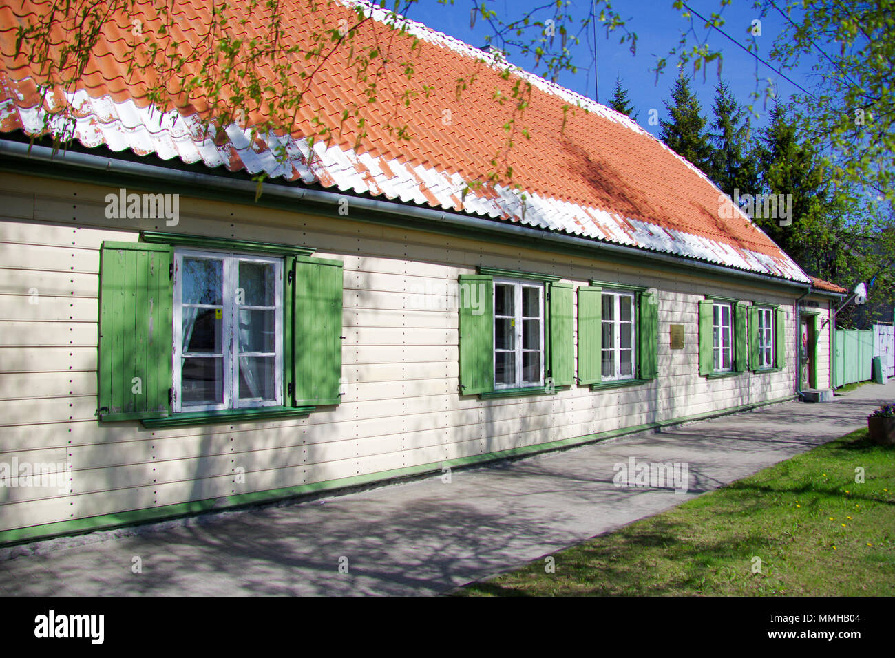 19e siècle Accueil Historique du poète estonienne Lydia Koidula dans Ulejoe suburb de Parnu, Estonie Banque D'Images