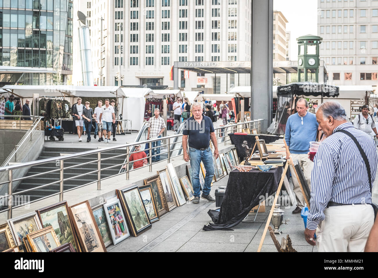 Berlin, Allemagne - mai 2018 : marché aux puces de la Potsdamer Platz à Berlin, Allemagne Banque D'Images