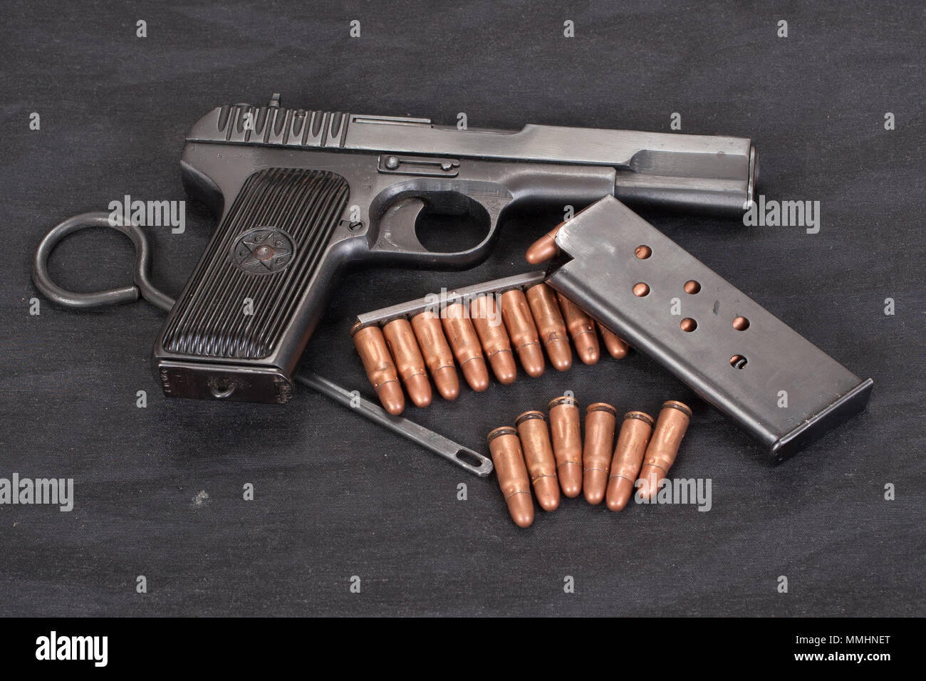 Pistolet soviétique tt Banque de photographies et d’images à haute