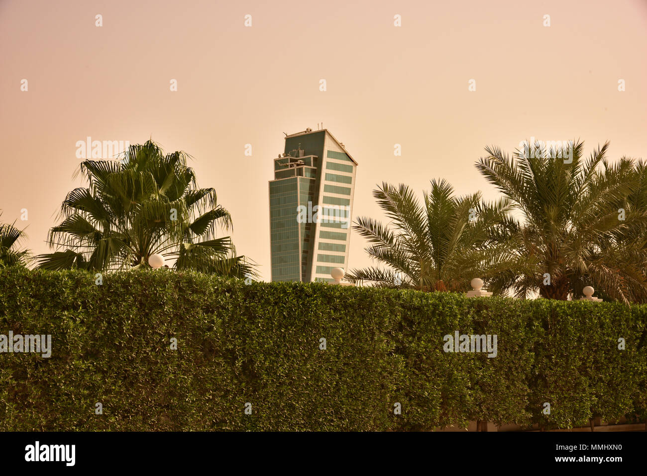 Gratte-ciel le long de l'avenue King Fahad road, Riyadh, Arabie saoudite. Banque D'Images
