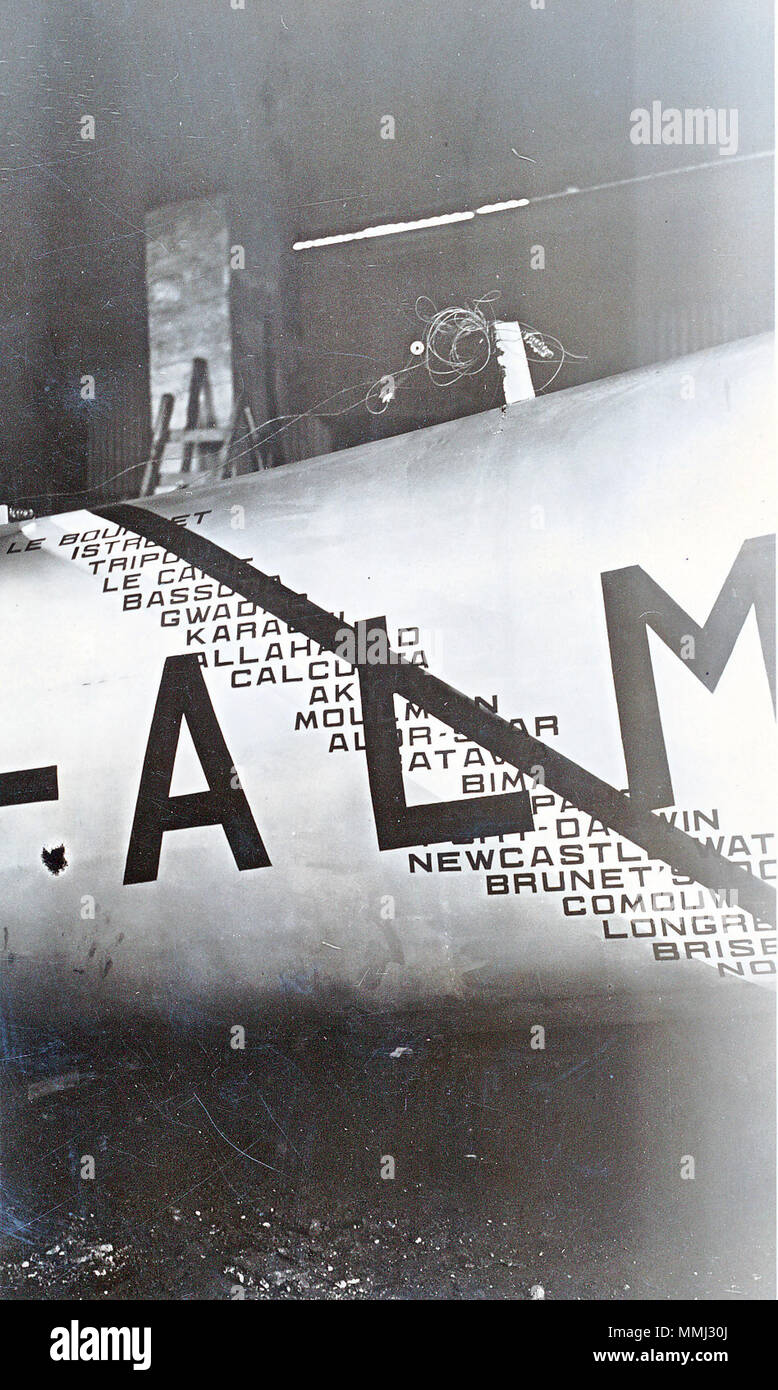 . English : Biarritz bande fuselage NB . 28 juin 2011, 21:56:18. Inconnu 83 Biarritz bande fuselage NB Banque D'Images