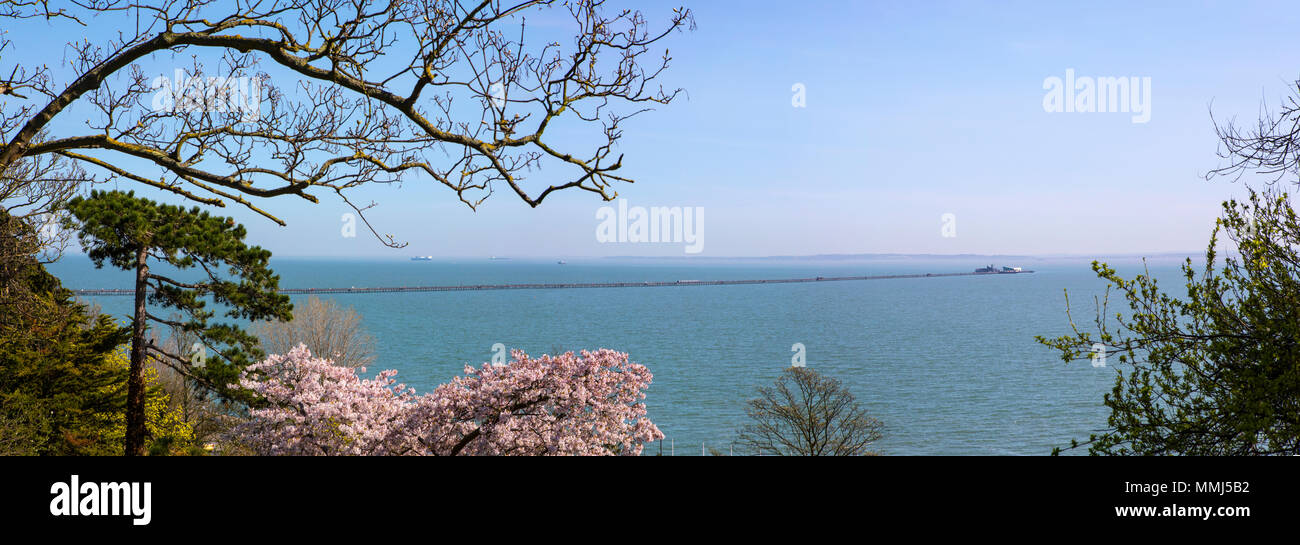 Une vue de la jetée de Southend plaisir - la plus longue jetée dans le monde - situé sur l'estuaire de la Tamise à Southend-on-Sea, Essex. Banque D'Images