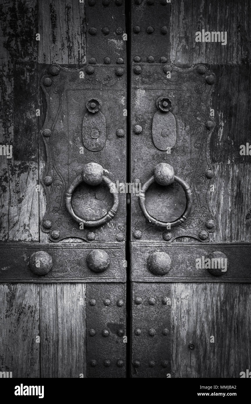 Chinois spectaculaire avec de vieux porte knocker. Banque D'Images