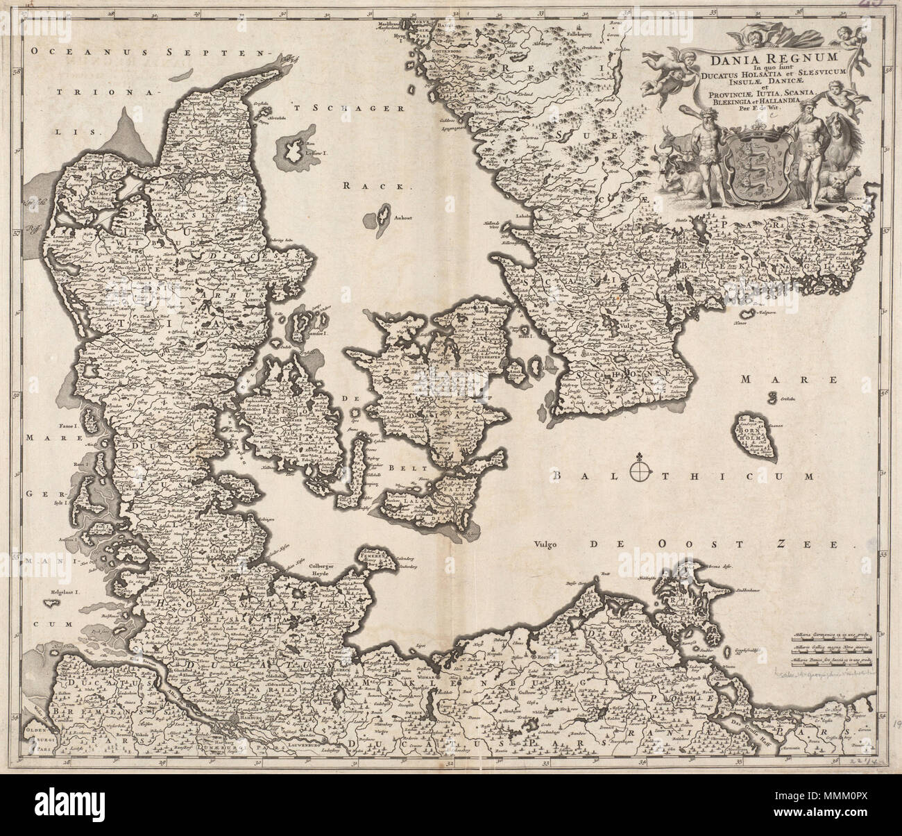 . Danemark Dania regnum in quo sunt Ducatus Holsatia et Slesvicum Iutia Danicae et Provinciae Insulae, Scania, Blekingia et Hallandia. 1680. Frederik de Wit (1630-1706) Noms alternatifs Frederic, Frederik, Frederico, Fredericus ; de Witt, de Widt. Cartographe et graveur néerlandais Description Date de naissance/décès 1629/30 1706 Lieu de naissance/décès Gouda Amsterdam Amsterdam lieu de travail contrôle d'autorité : Q1402952 VIAF : 52982523 ISNI : 0000 0001 1875 3332 ULAN : 500044399 RCAC : n80036663 GND : 143905406 WorldCat Dania regnum in quo sunt Ducatus Holsatia et Slesvicum Insulae Danicae Banque D'Images