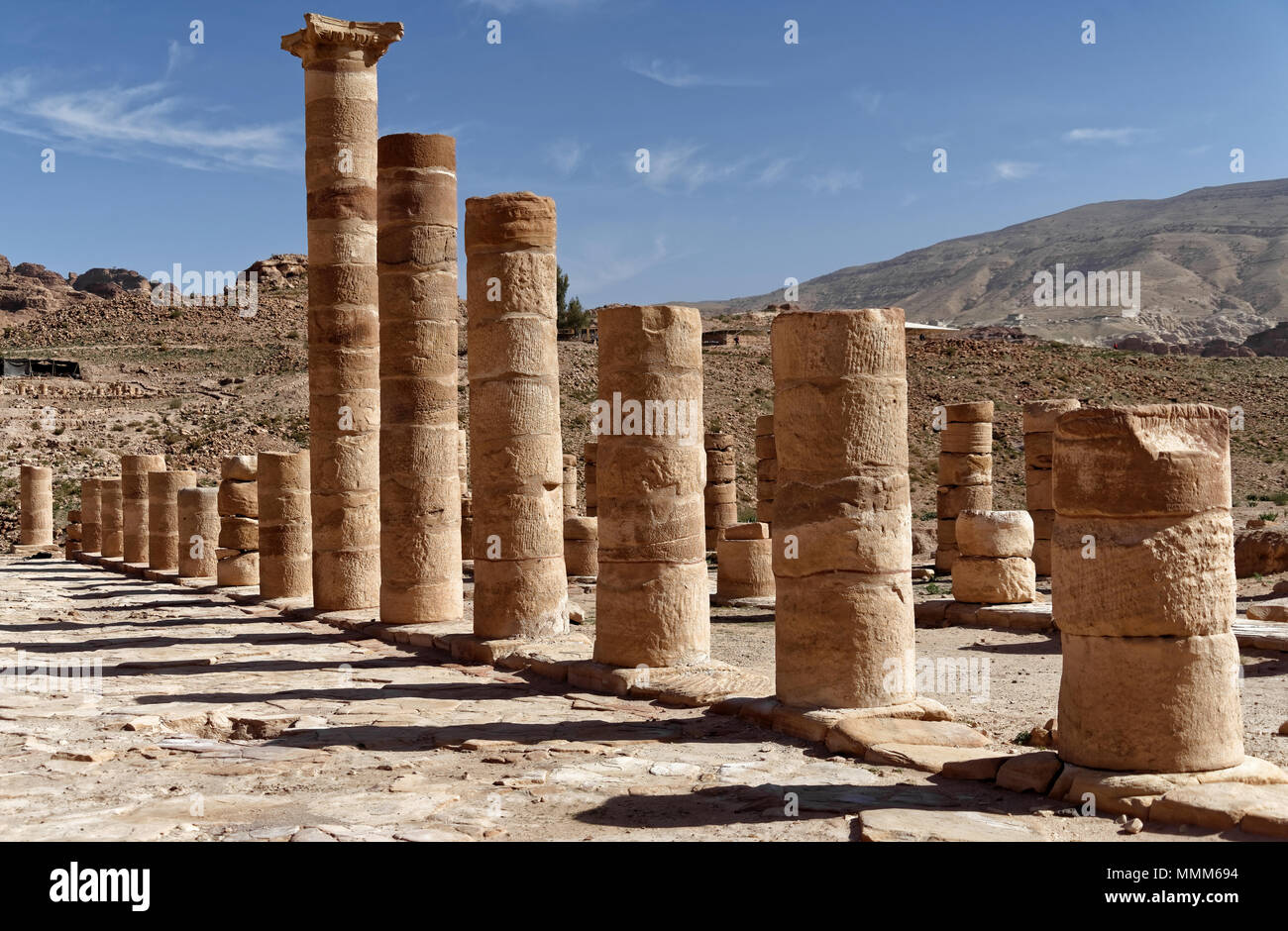 Piliers des romains dans la nécropole de Pétra, en Jordanie, Moyen-Orient Banque D'Images