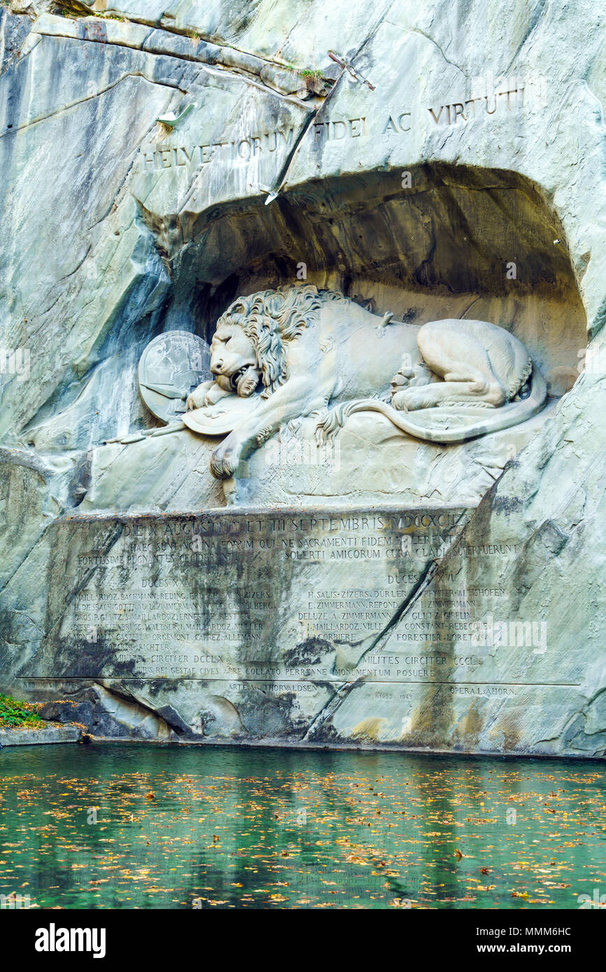 Célèbre Monument au Lion (1820) par Bertel Thorvaldsen, commémore le massacre de la garde suisse durant la Révolution française, Lucerne, Suisse Banque D'Images