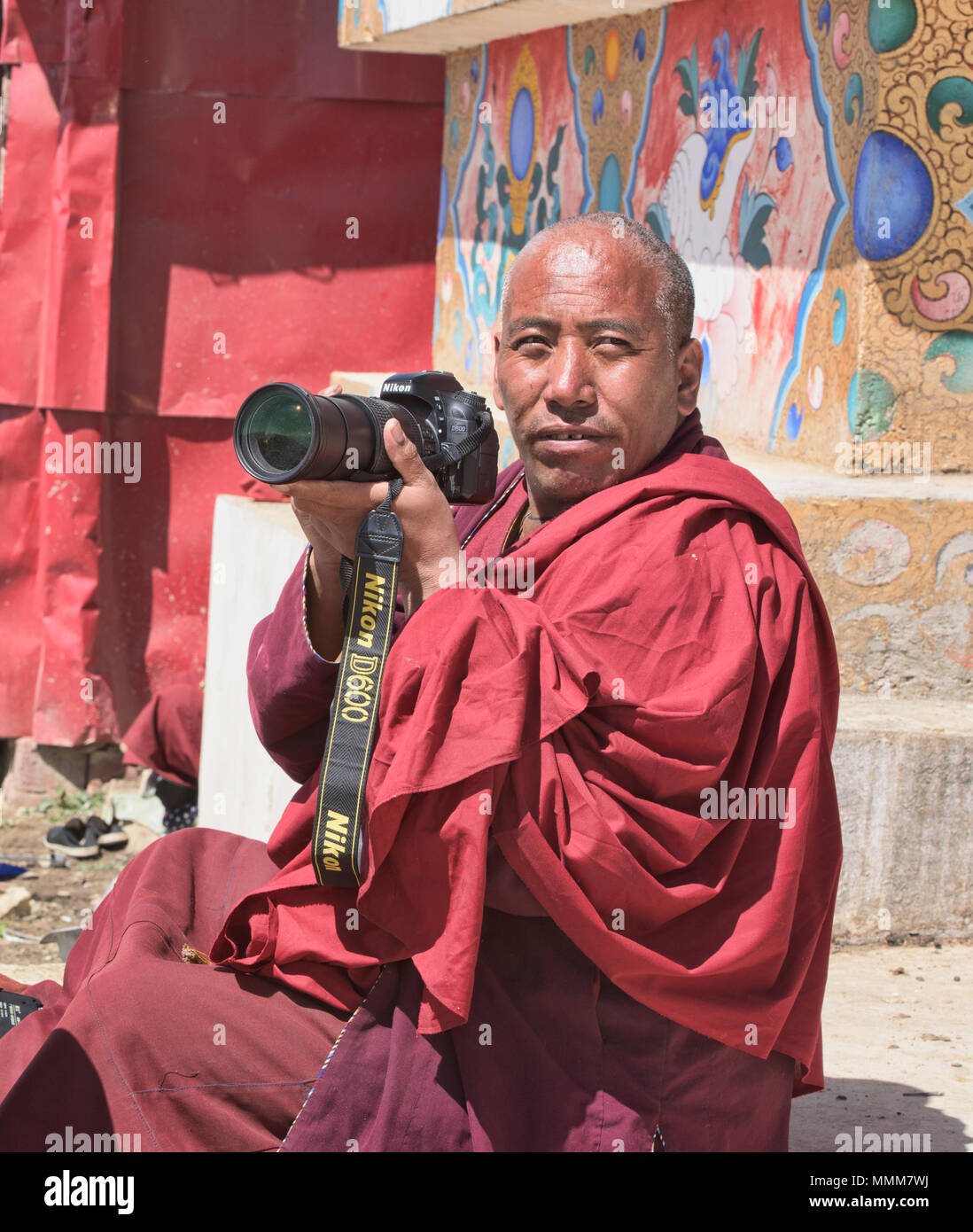 Le Nikon monk, Yarchen Gar, Sichuan, Chine Banque D'Images