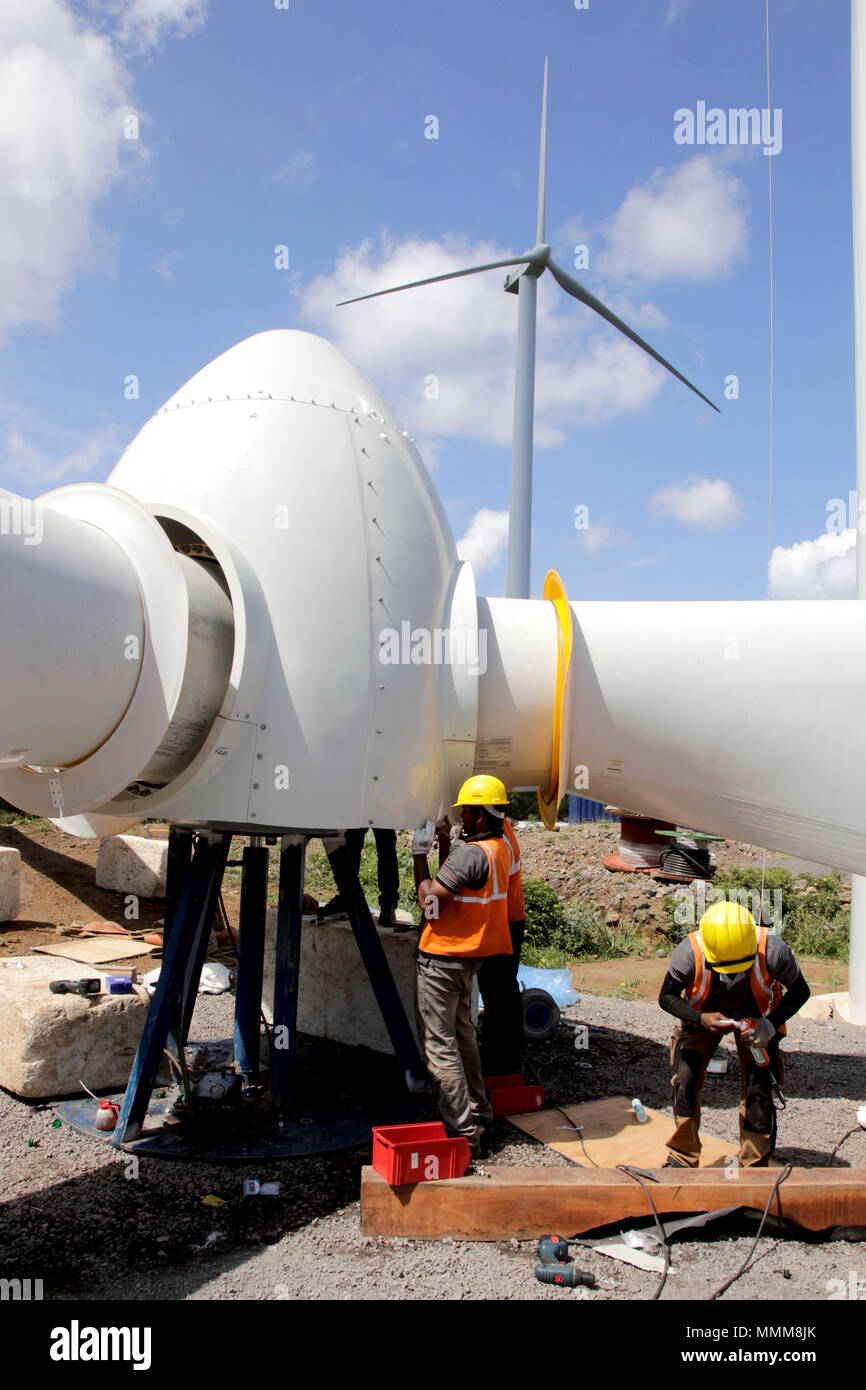 La première centrale éolienne du pays, à Bras-d'eau. Il a ainsi annoncé la mise en opération de plusieurs fermes photovoltaïques. Banque D'Images