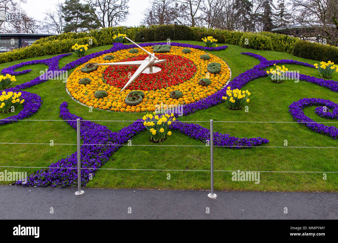 L'horloge de fleurs à Genève Banque D'Images