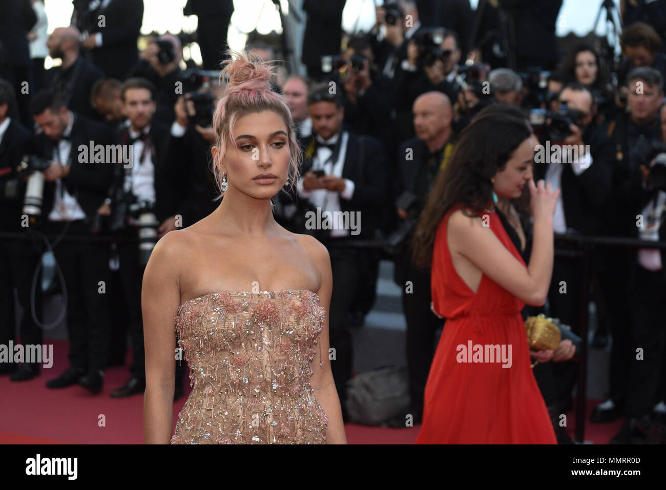 12 mai 2018 - Cannes, France : Hailey Baldwin assiste à la "Filles du Soleil" au cours de la premiere 71e festival de Cannes. Credit : Idealink Photography/Alamy Live News Banque D'Images