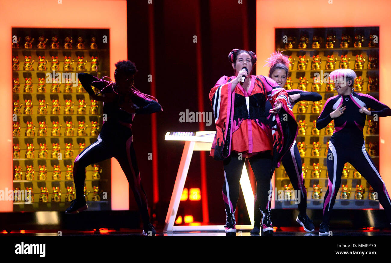 Lisbonne, Portugal. Le 11 mai, 2018. La chanteuse israélienne Netta Barzilai effectue pendant la répétition générale pour la Grande Finale de l'Eurovision à Lisbonne, Portugal, le 11 mai 2018. Netta Barzilai, avec sa chanson 'Toy', a remporté la Grande Finale de l'Eurovision samedi soir. Credit : Zhang Liyun/Xinhua/Alamy Live News Banque D'Images
