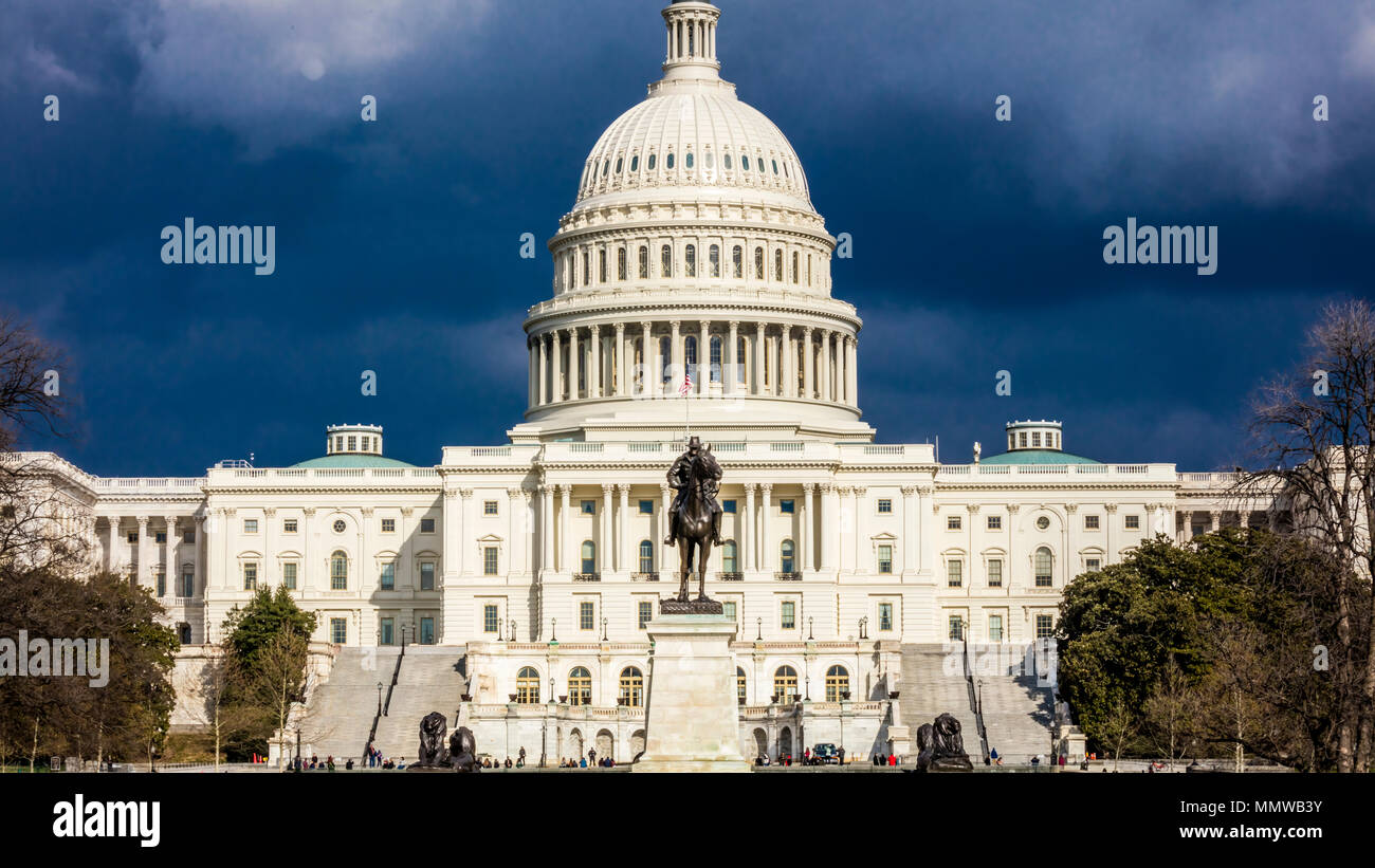 2018 - WASHINGTON D.C. - nuages de tempête de construire plus de US Capitol, Washington D.C. Banque D'Images