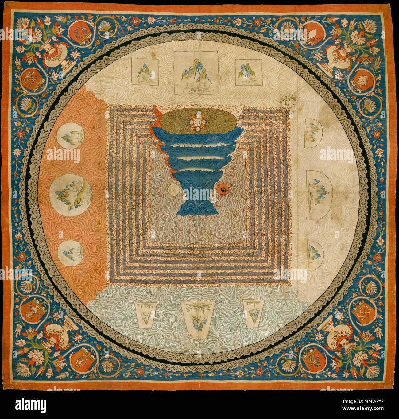 . English : Chinois K'o-ssu illustrant l:Le Mont Meru. Dynastie Yuan (1271-1368). La Tapisserie de soie (kesi), 33 x 33 in. (83.8 x 83.8cm). Cette tapisserie tissée de mandala, ou schéma cosmique, illustre l'imagerie indienne introduit en Chine en collaboration avec l'arrivée de bouddhisme ésotérique. Au centre est le mythique Mont Meru, présentée comme une pyramide inversée surmontée d'un lotus, un symbole bouddhiste de pureté. Symboles chinois traditionnel pour le soleil (oiseau à trois pattes) et la lune (lapin) apparaissent à la base de la montagne. Le paysage à la vignettes représentent les quatre directions cardinales cont Banque D'Images
