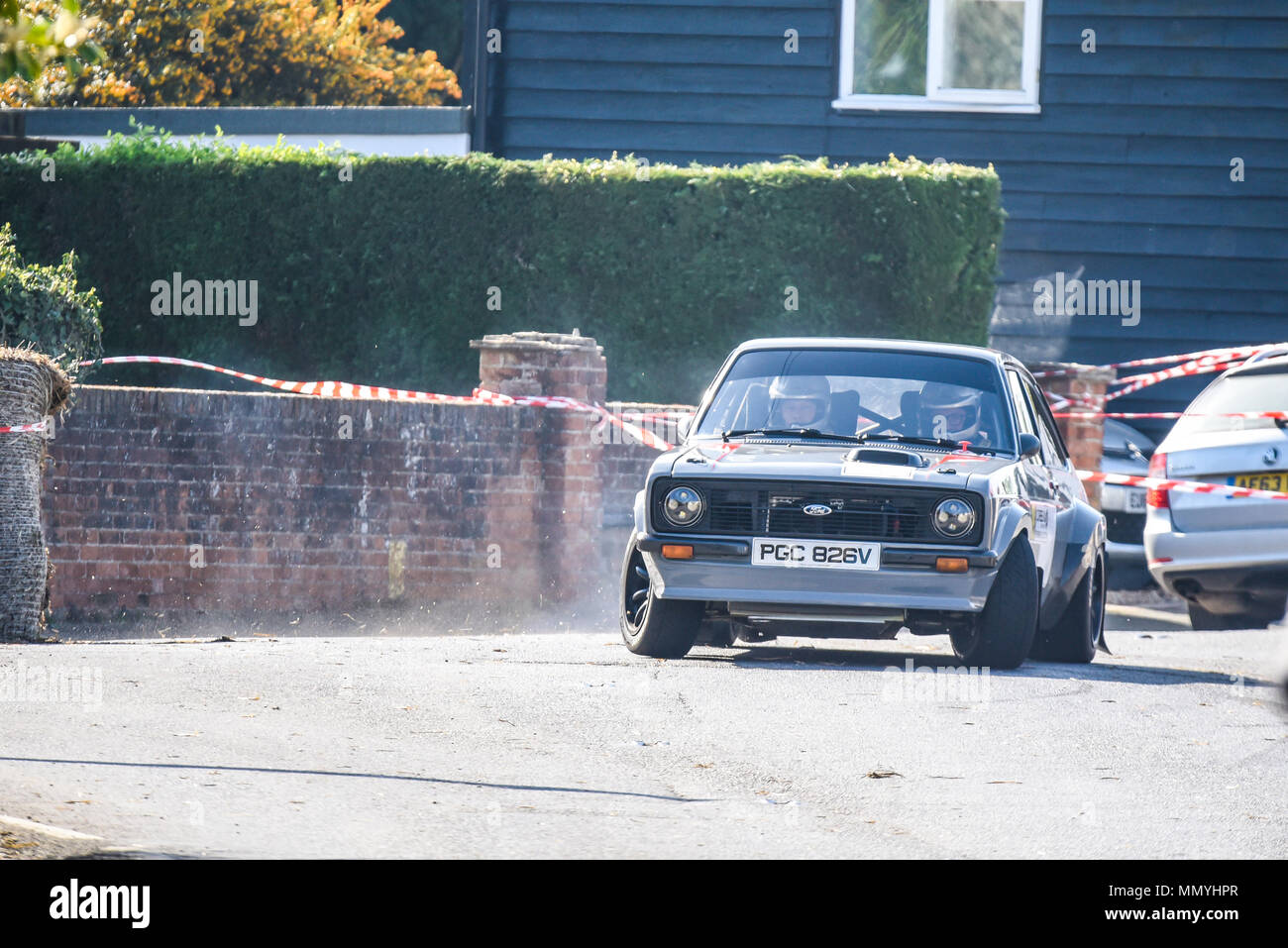 Gary Mason John Matthews pilote de course pilote de coopération dans la Ford Escort fermé voie publique Corbeau sièges de voiture Rally Tendring et Clacton, Essex, UK Banque D'Images