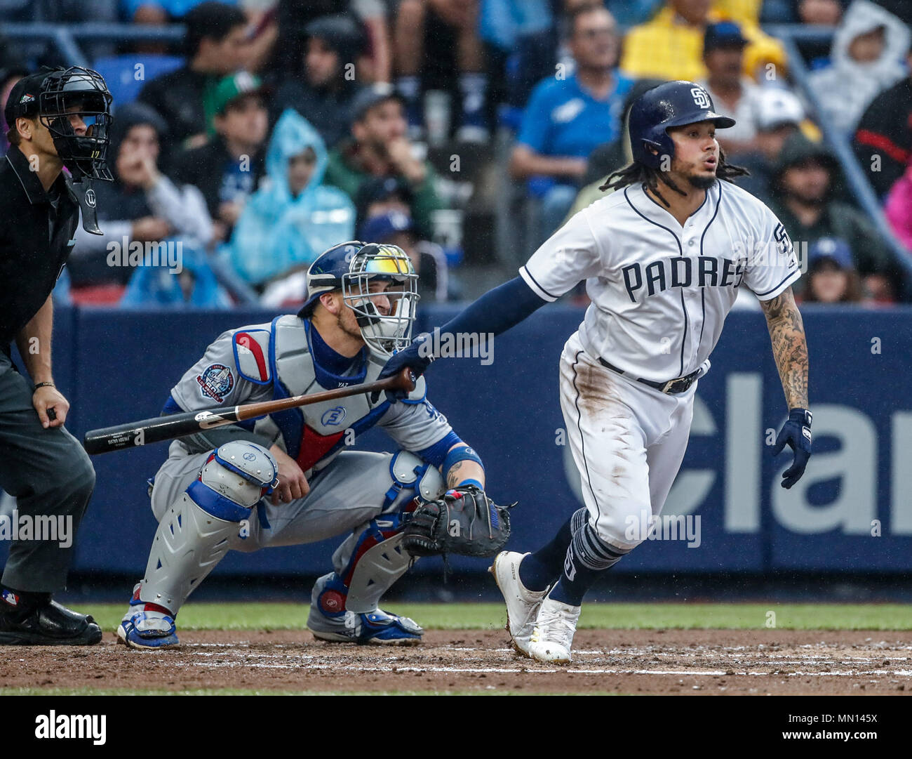 Freddy Galsvis. Au cours de l'action de base-ball des Dodgers de Los Angeles, le match contre San Diego Padres, le second jeu de la série de la Ligue Majeure de Baseball au Mexique, qui a eu lieu au stade des Sultans à Monterrey, au Mexique, le samedi 5 mai 2018 . (Photo : Luis Gutierrez) Acciones del partido de beisbol, durante el Encuentro de Los Angeles Dodgers contre les Padres de San Diego, segundo juego de la serie en Mexico de las Ligas Mayores del Beisbol, realizado en el estadio de los Sultanes de Monterrey, Mexique el sabado 5 de mayo 2018. (Photo : Luis Gutierrez) Banque D'Images