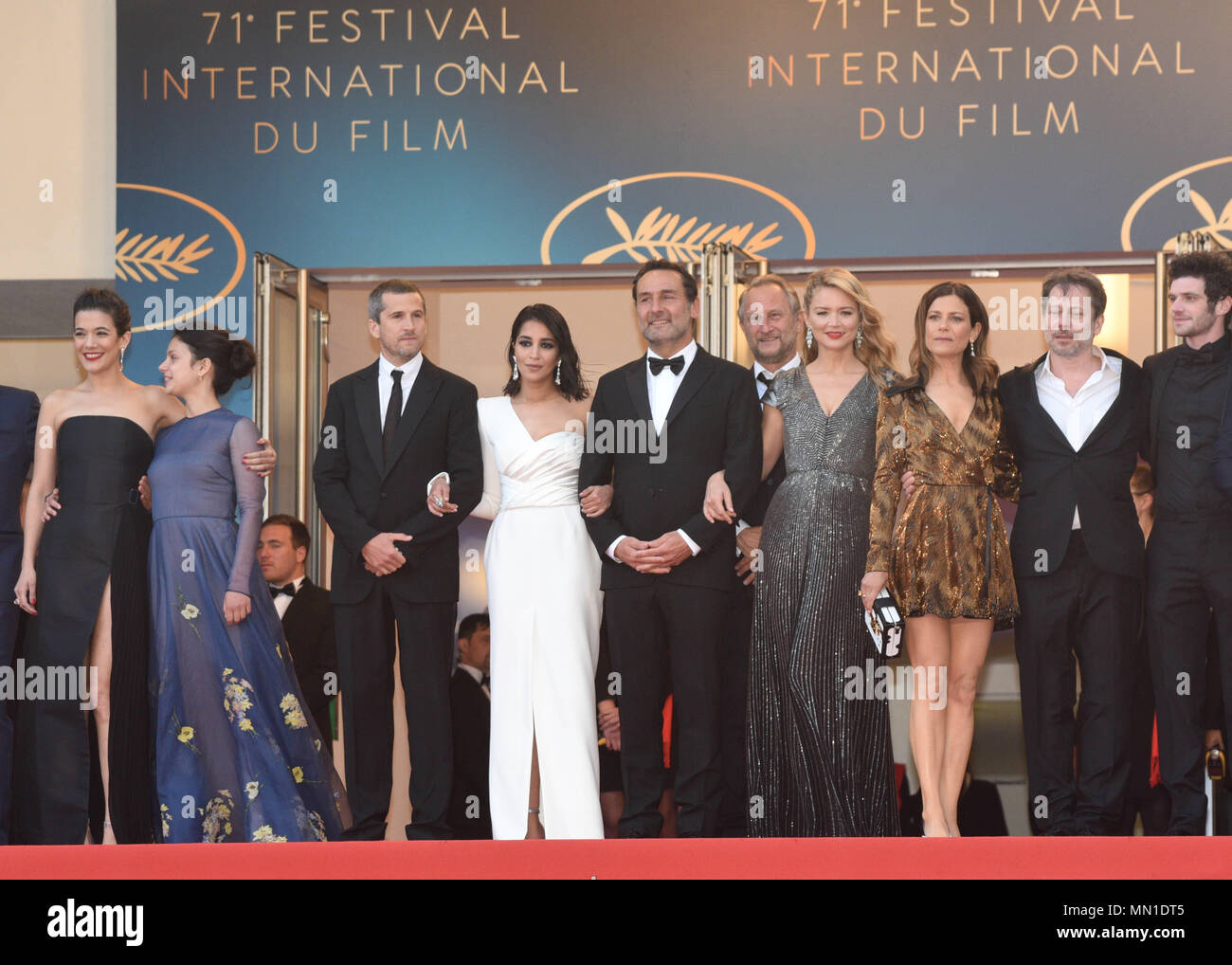 Cannes, France. 13 mai, 2018. 13 mai 2018 - Cannes, France : Melanie Doutey, Philippe Katerine, Abita Noee, Guillaume Canet, Leïla Bekhti, Benoit Poelvoorde, Gilles Lellouche, Virginie Efira, Marina Fois assister à la débrouiller premiere pendant la 71e festival de Cannes. Credit : Idealink Photography/Alamy Live News Banque D'Images