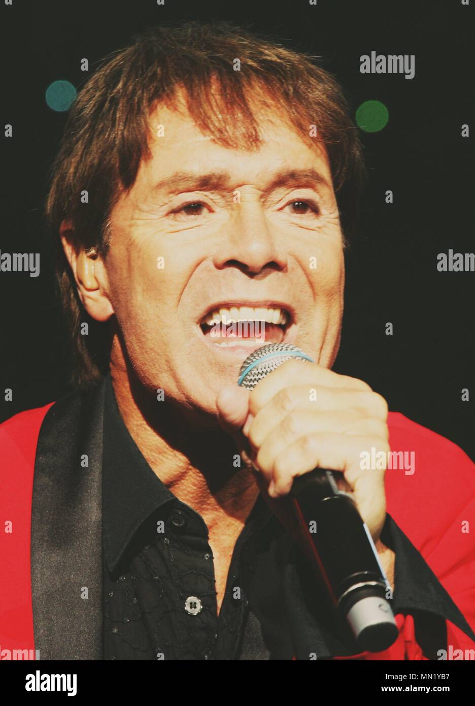 Liverpool, UK, Cliff Richard effectue au Liverpool Echo Arena de sold out foule, Ian Crédit Fairbrother/Alamy Banque D'Images