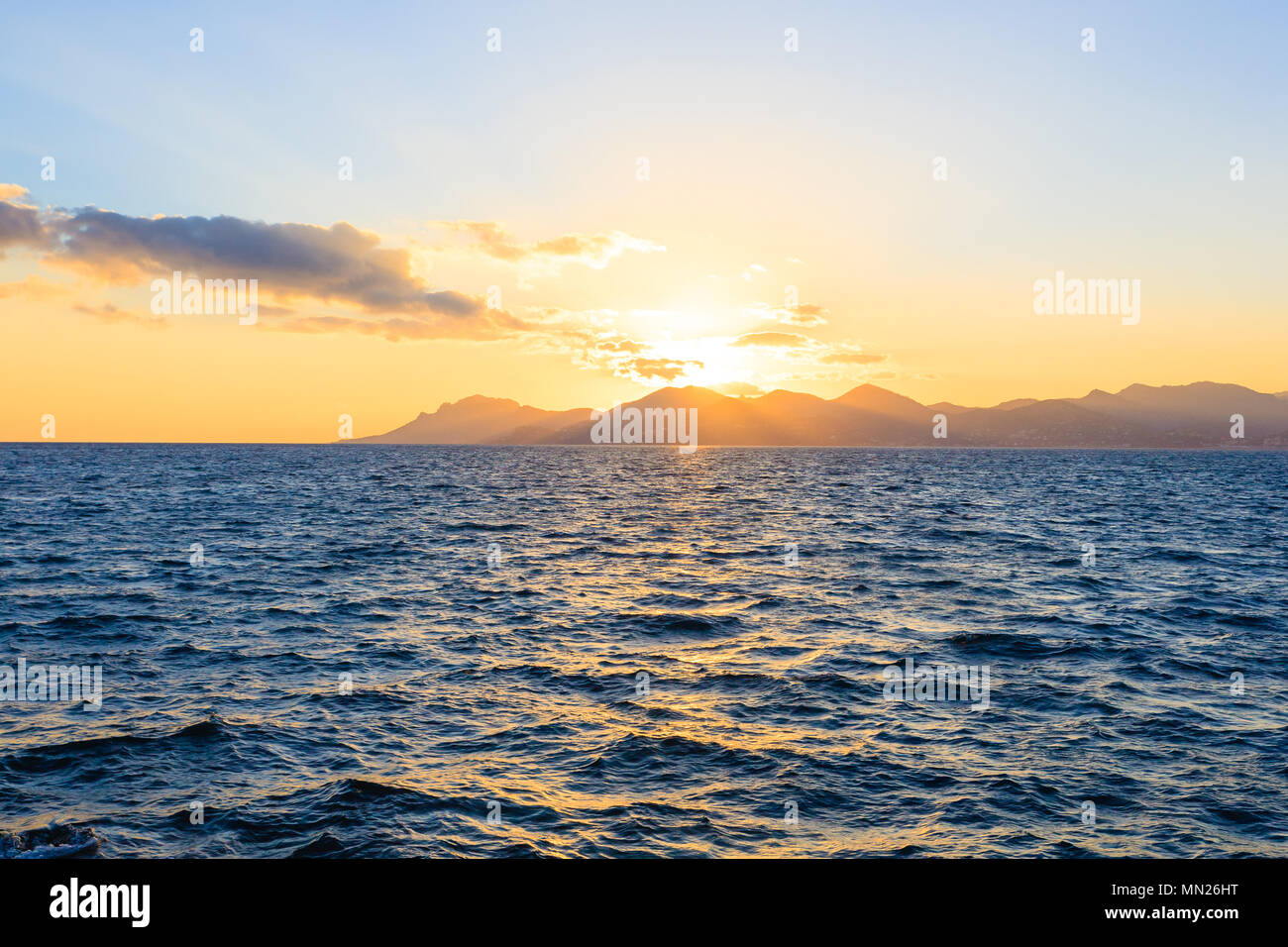 Coucher De Soleil Depuis Le Port De Cannes France Beau