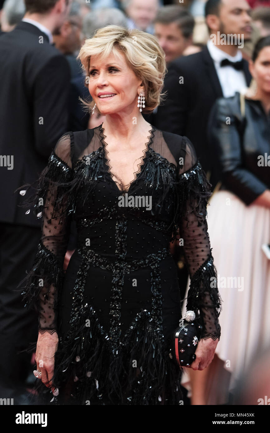 Cannes, France. 13 mai 2018. Jane Fonda sur la débrouiller, Le Grand Bain" Tapis rouge le dimanche 13 mai 2018 dans le cadre du 71e Festival International du Film de Cannes s'est tenue au Palais des Festivals, Cannes. Photo : Jane Fonda. Photo par Julie Edwards. Credit : Julie Edwards/Alamy Live News Banque D'Images