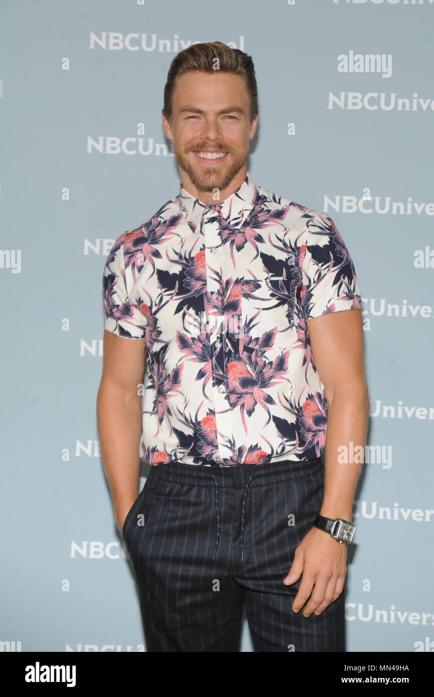 NEW YORK, NY - 14 MAI : Derek Hough à l'avance 2018 NBCUniversal au Rockefeller Center de New York le 14 mai 2018. Crédit : John Palmer/MediaPunch Banque D'Images