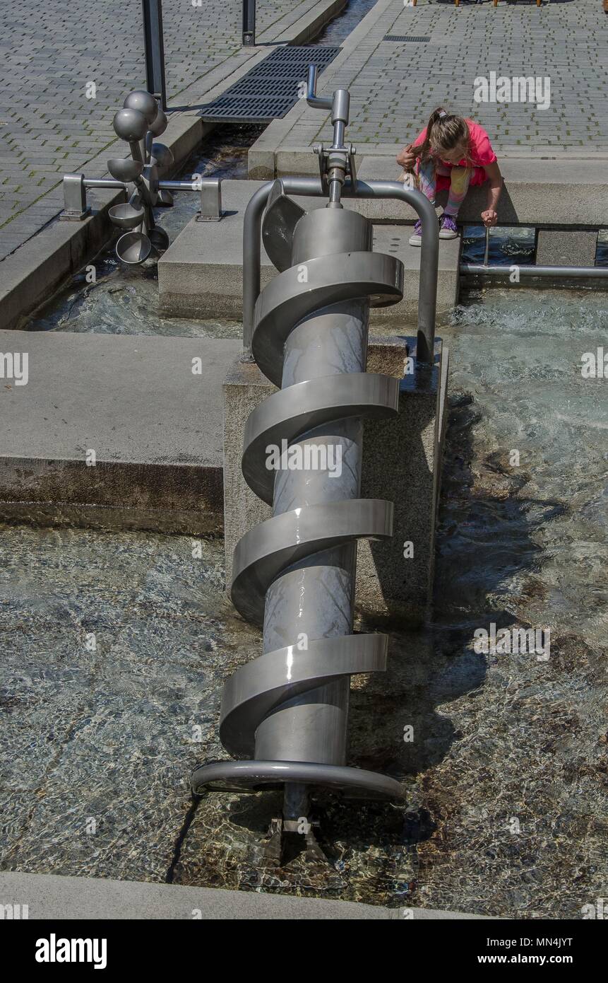 La pompe à vis ou vis d'Archimède, est une machine historiquement utilisé pour transférer l'eau d'un corps de faible altitude de l'eau dans les fossés d'irrigation. Banque D'Images