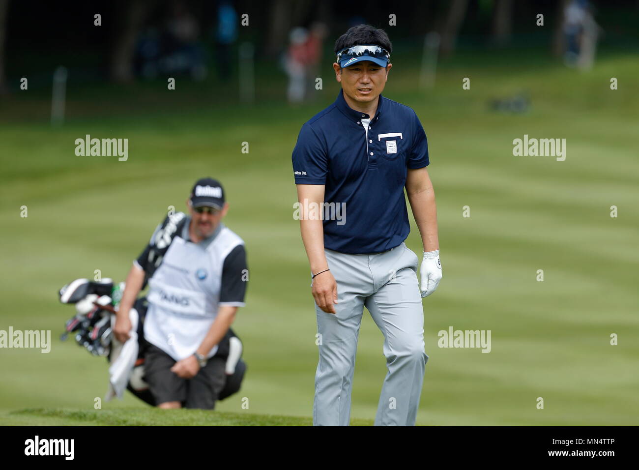 VIRGINIA WATER, Angleterre - le 27 mai : Y.E Yang avec plateau à la 3e verte pendant deux jours de la BMW PGA Championship à Wentworth le 27 mai 2016, à Virginia Water, en Angleterre. Banque D'Images