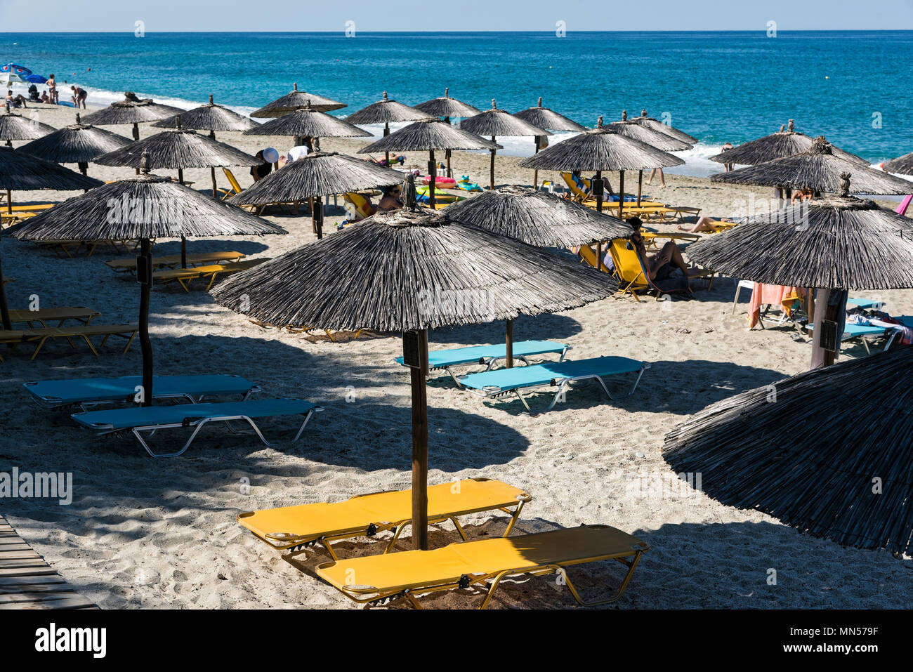 Vue de la plage d'Agios Ioannis à la région du mont Pélion en Thessalie, Grèce en été Banque D'Images