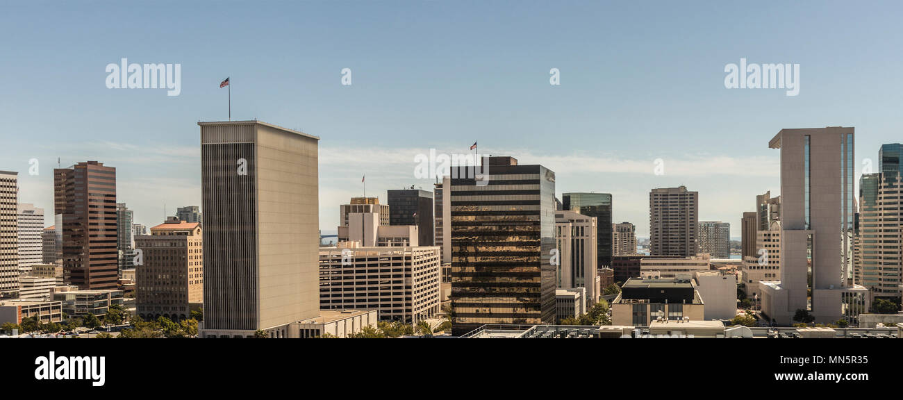 Vue aérienne du centre-ville de San Diego, sur un après-midi de printemps. Banque D'Images Vue aérienne du centre-ville de San Diego, sur un après-midi de printemps. Banque D'Images