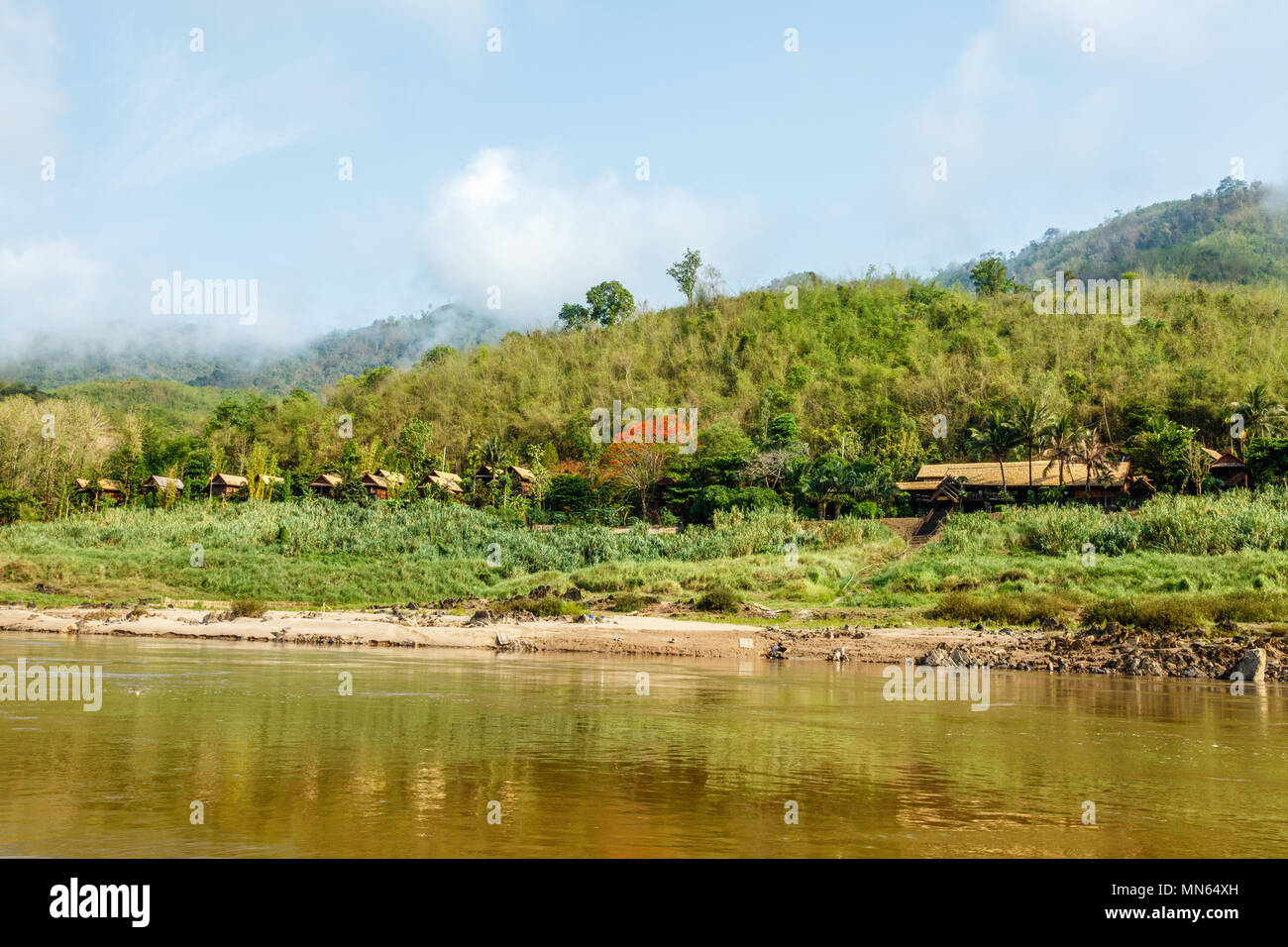 Vue sur le fleuve du Mékong dans le Nord du Laos. Banque D'Images