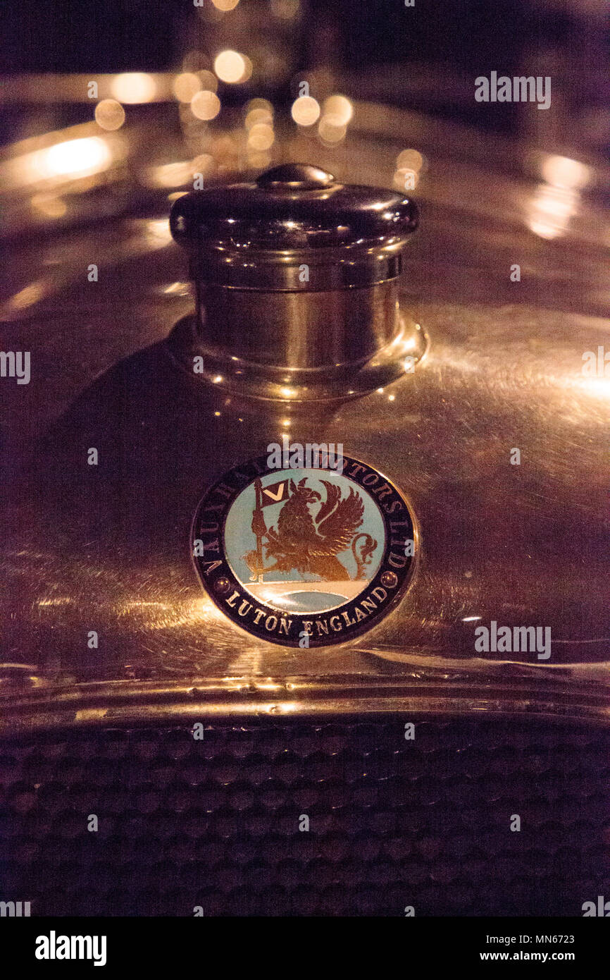 Naples, Floride, USA - 5 mai 2018 : Argent 1927 Vauxhall Velox 30/98 OE affichée à l'Institut les tours de Naples, en Floride. Usage éditorial uniquement. Banque D'Images