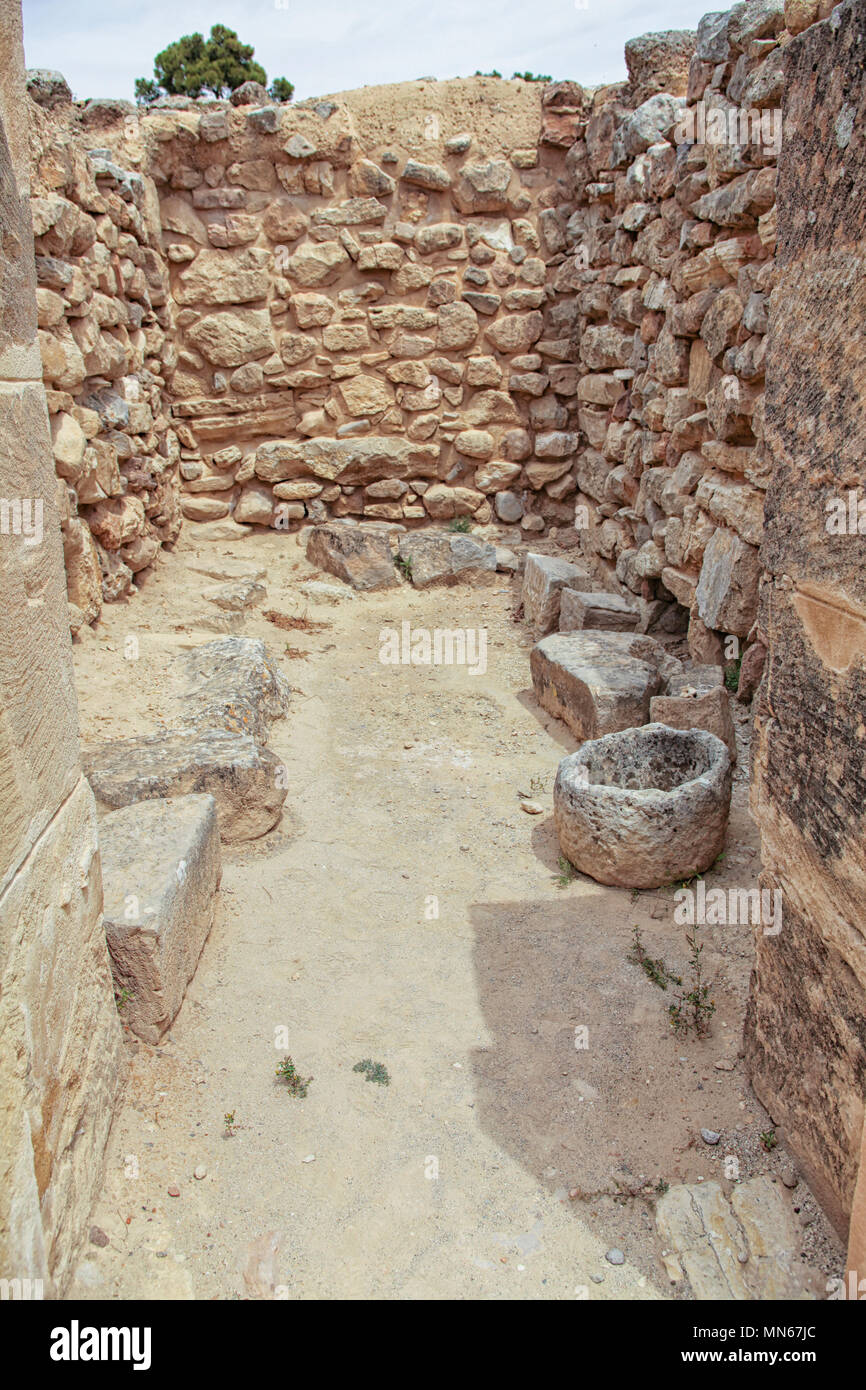 Ancien magasin au site de fouilles de Faistos en Crète, Grèce Banque D'Images